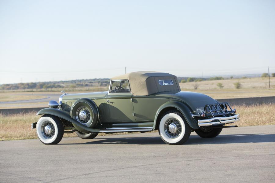  Chrysler CL Imperial Convertible Roadster by LeBaron 1932 года  (фото 18 из 26)
